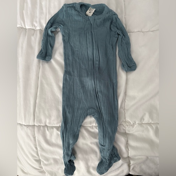 Kate Quinn Organic Cotton Ribbed Sleeper - Picture 1 of 3